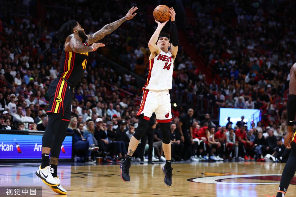 双方在场上 双方在场上